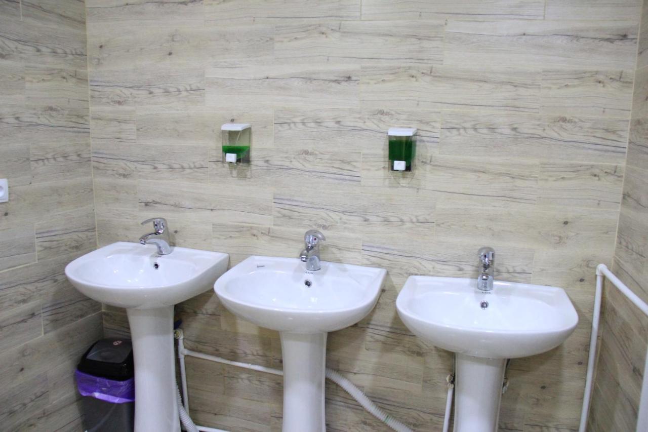 Blossom Hostel Updated ! Обновлено !!! City Center! Perfect Order!!! Snow-White Bed Linen!!! Идеальный Порядок!!! Белоснежное Постельное Белье!!! Центр Города !!! Тбилиси Экстерьер фото
