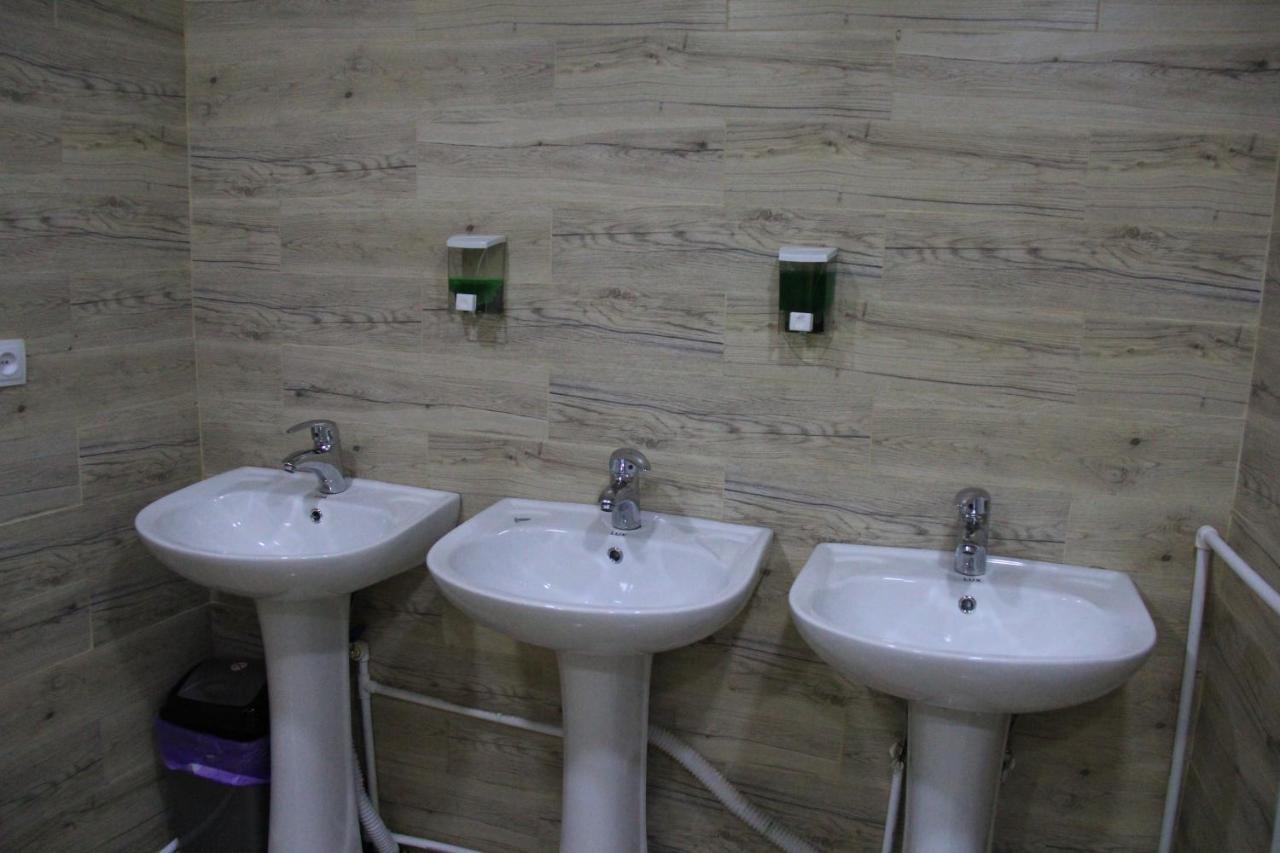 Blossom Hostel Updated ! Обновлено !!! City Center! Perfect Order!!! Snow-White Bed Linen!!! Идеальный Порядок!!! Белоснежное Постельное Белье!!! Центр Города !!! Тбилиси Экстерьер фото