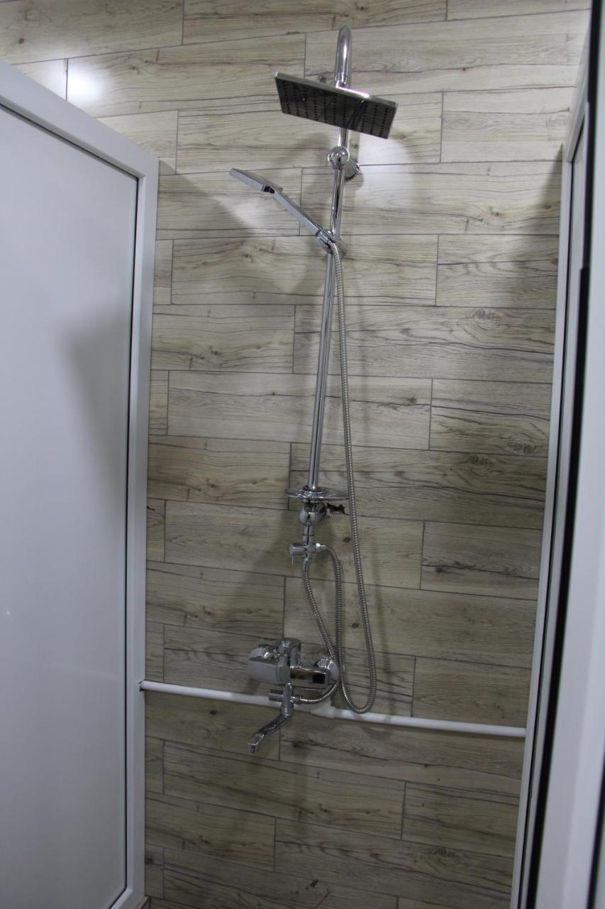 Blossom Hostel Updated ! Обновлено !!! City Center! Perfect Order!!! Snow-White Bed Linen!!! Идеальный Порядок!!! Белоснежное Постельное Белье!!! Центр Города !!! Тбилиси Экстерьер фото