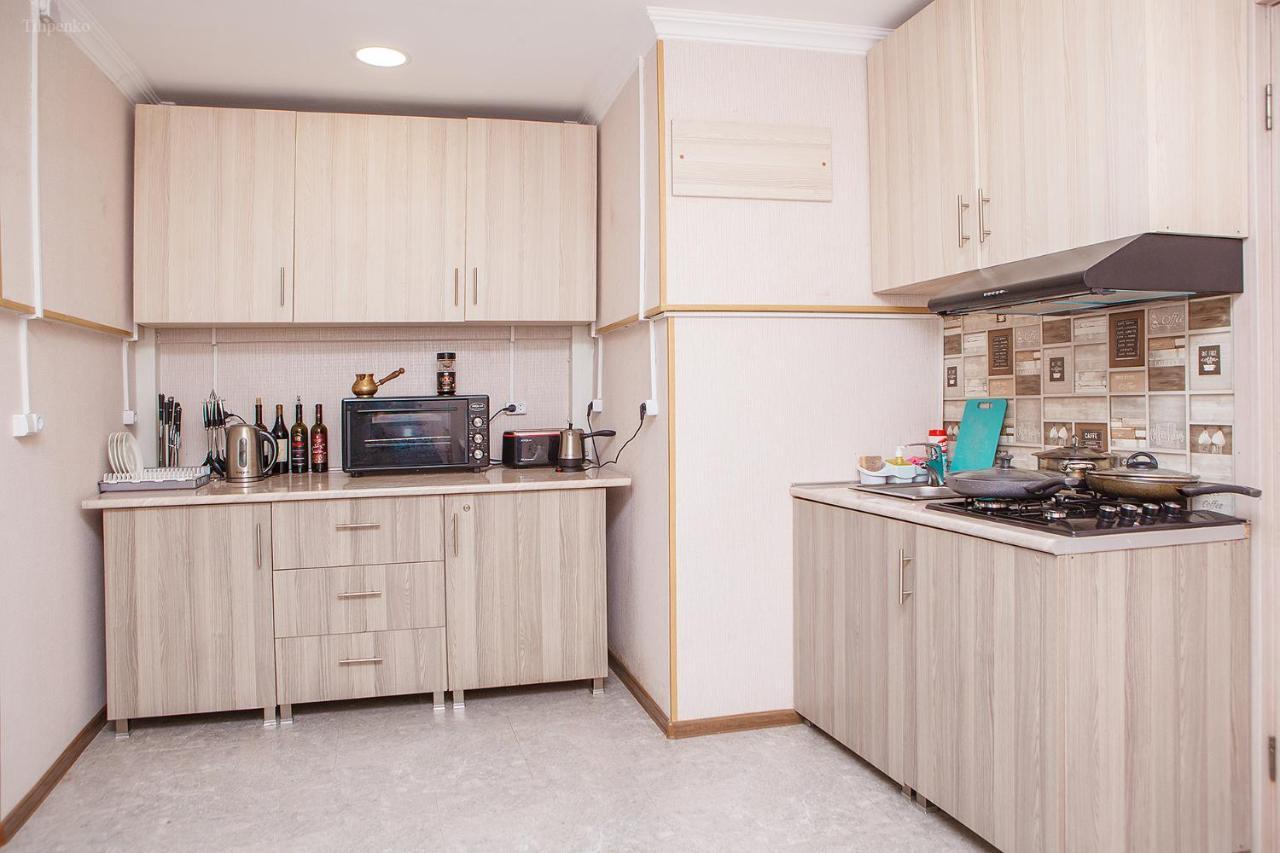 Blossom Hostel Updated ! Обновлено !!! City Center! Perfect Order!!! Snow-White Bed Linen!!! Идеальный Порядок!!! Белоснежное Постельное Белье!!! Центр Города !!! Тбилиси Экстерьер фото