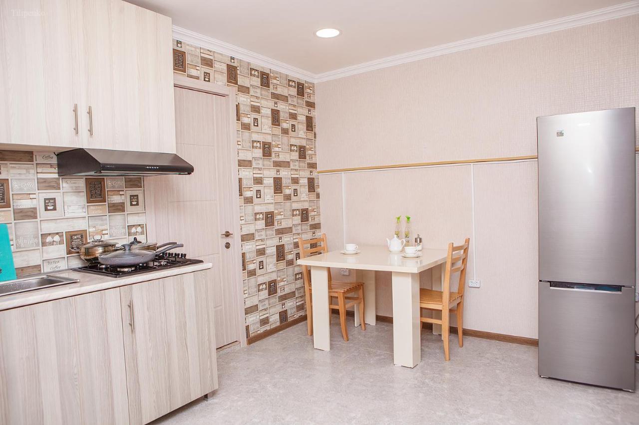 Blossom Hostel Updated ! Обновлено !!! City Center! Perfect Order!!! Snow-White Bed Linen!!! Идеальный Порядок!!! Белоснежное Постельное Белье!!! Центр Города !!! Тбилиси Экстерьер фото